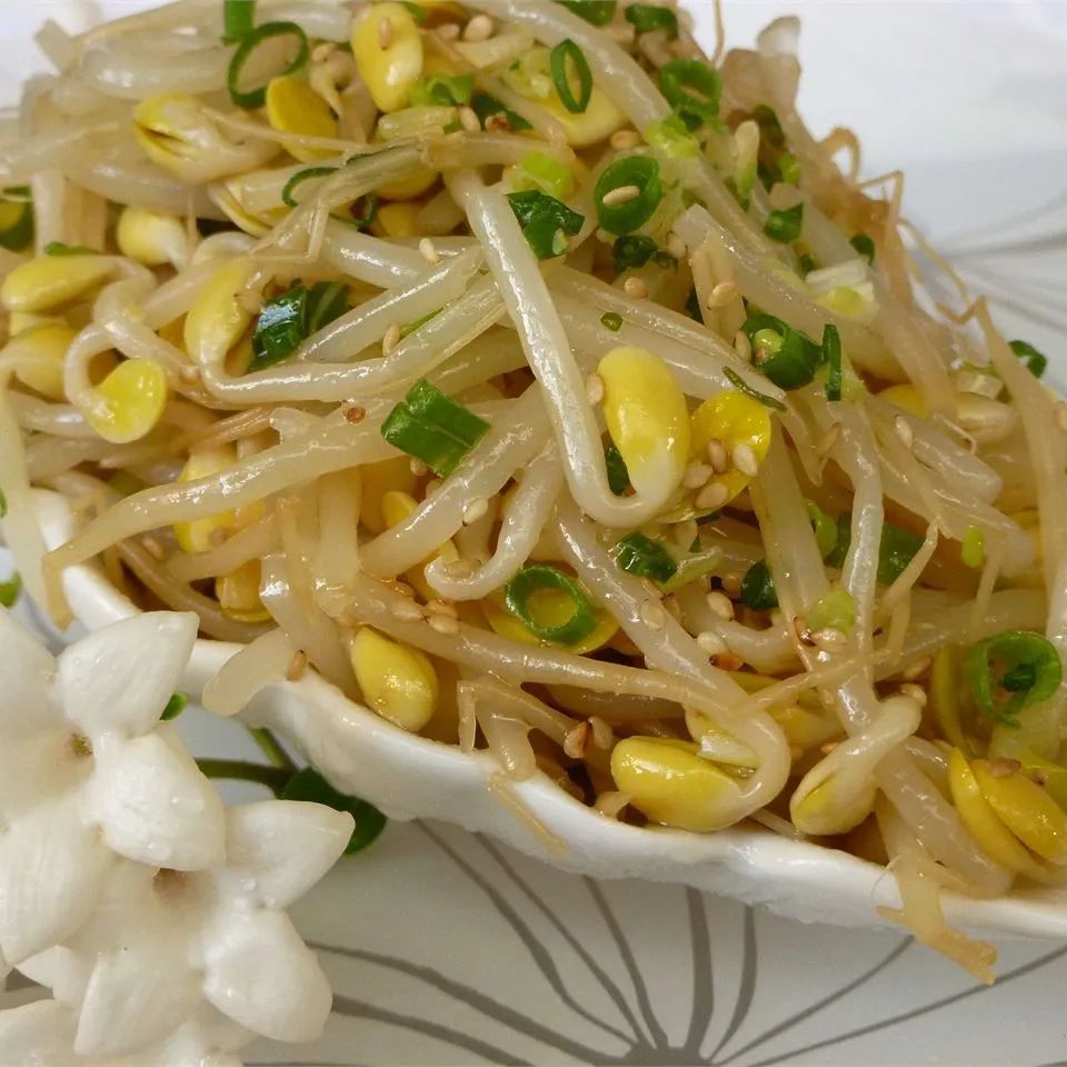 Kongnamool (Korean Soybean Sprouts)