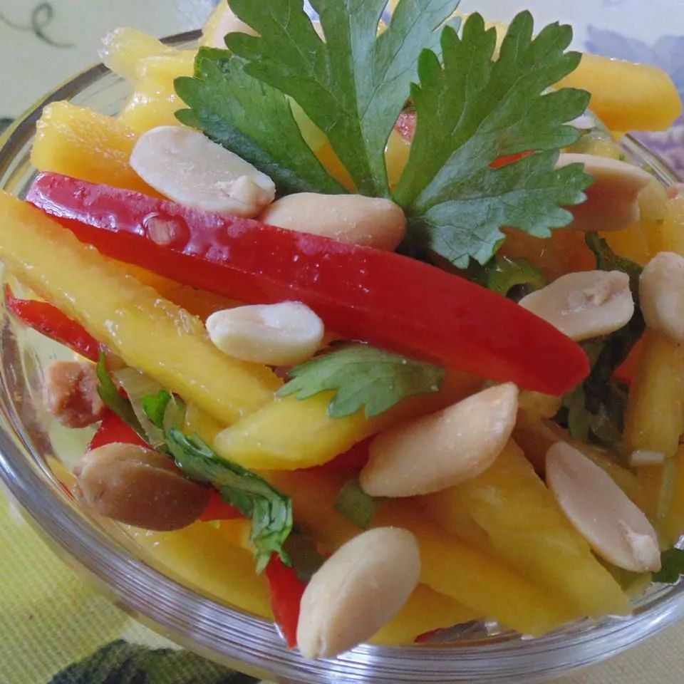 Easy Mango Salad