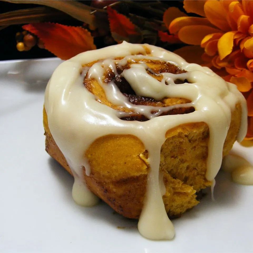 Kelsandra's Pumpkin Cinnamon Rolls