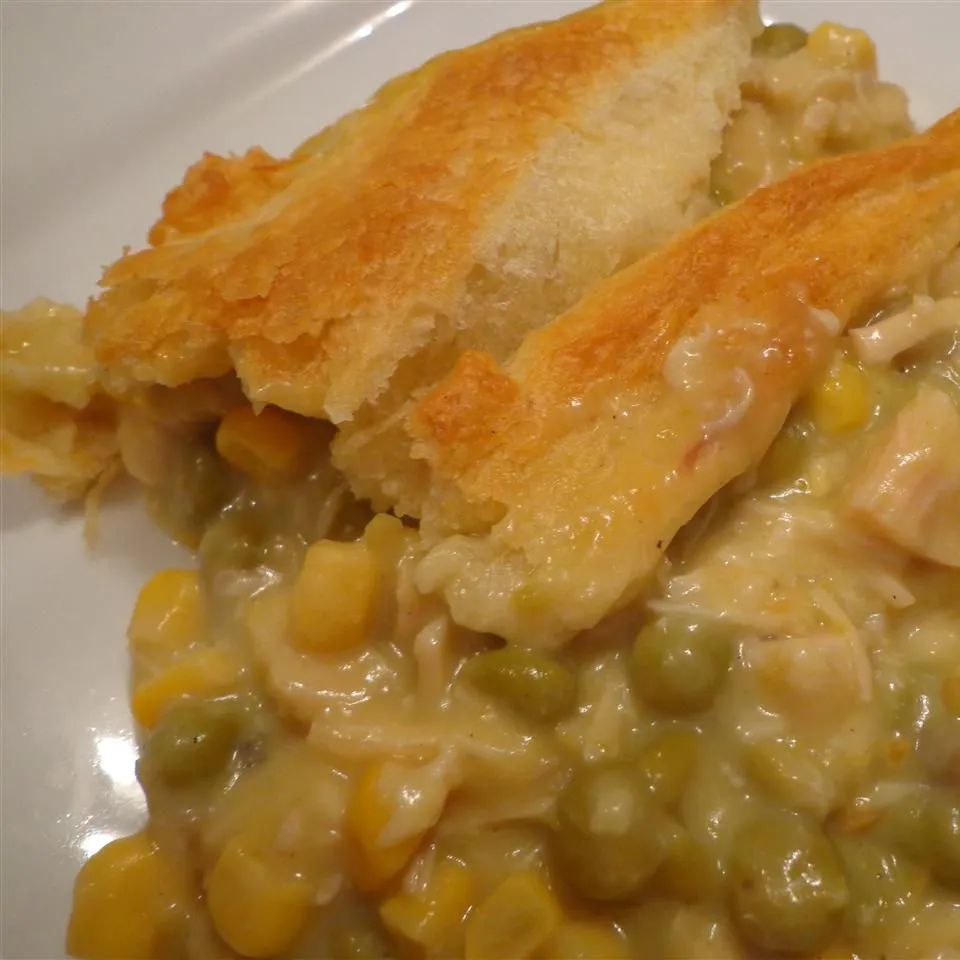 Amazingly Easy, Surprisingly Tasty Broke College Student Chicken Pot Pie