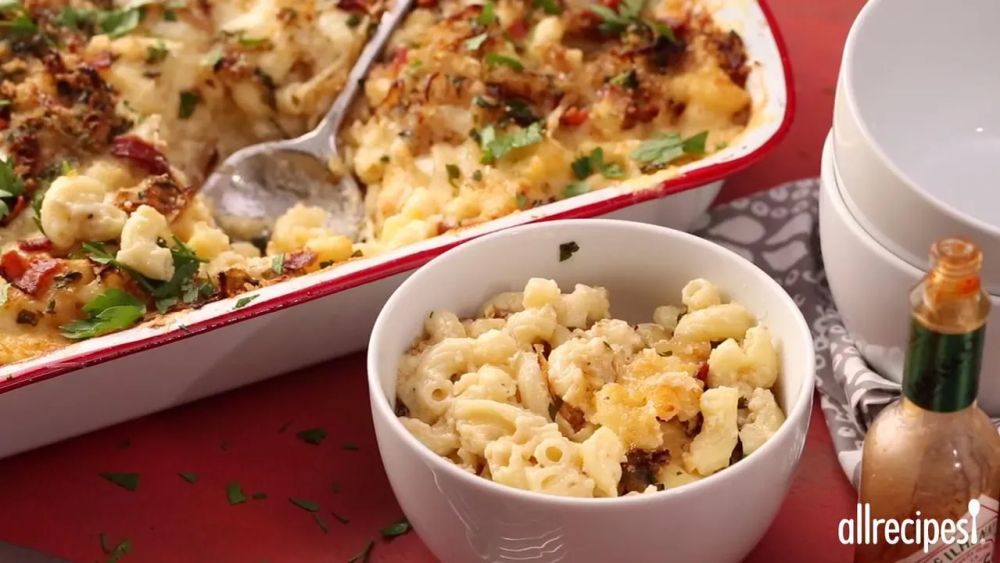 Macaroni and Cheese with Caramelized Onions and Bacon