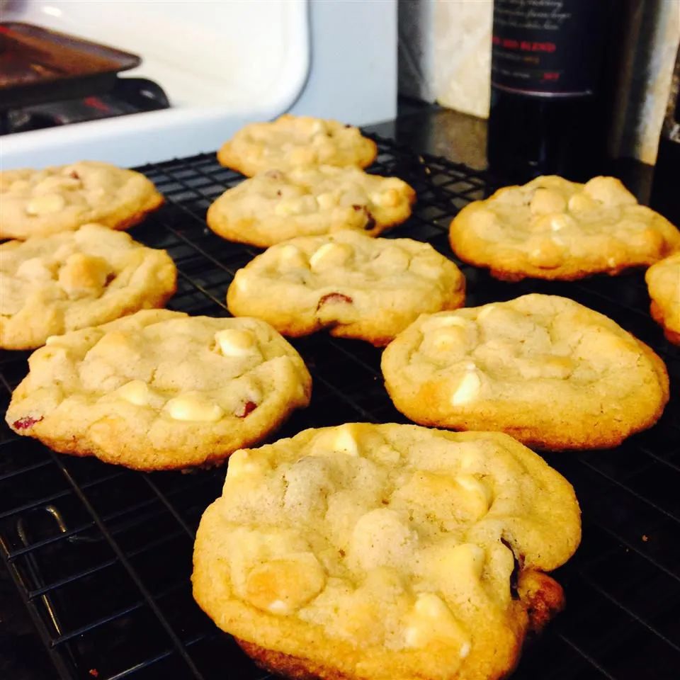 Cinnamon White Chocolate Cookies