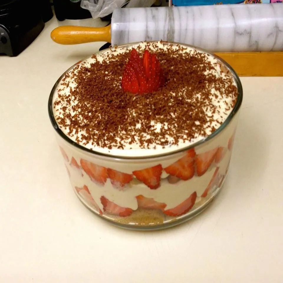 Strawberry Tiramisu Trifle