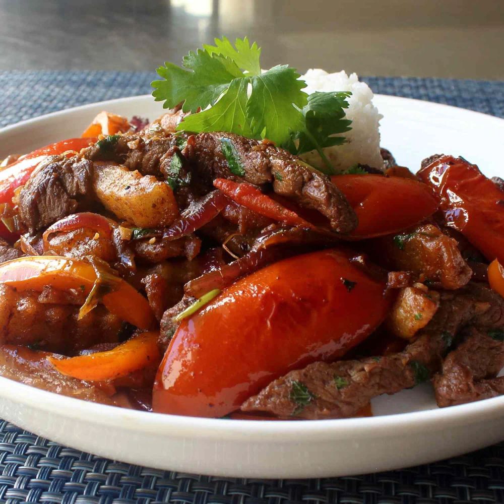 Lomo Saltado (Peruvian Steak Stir-Fry)