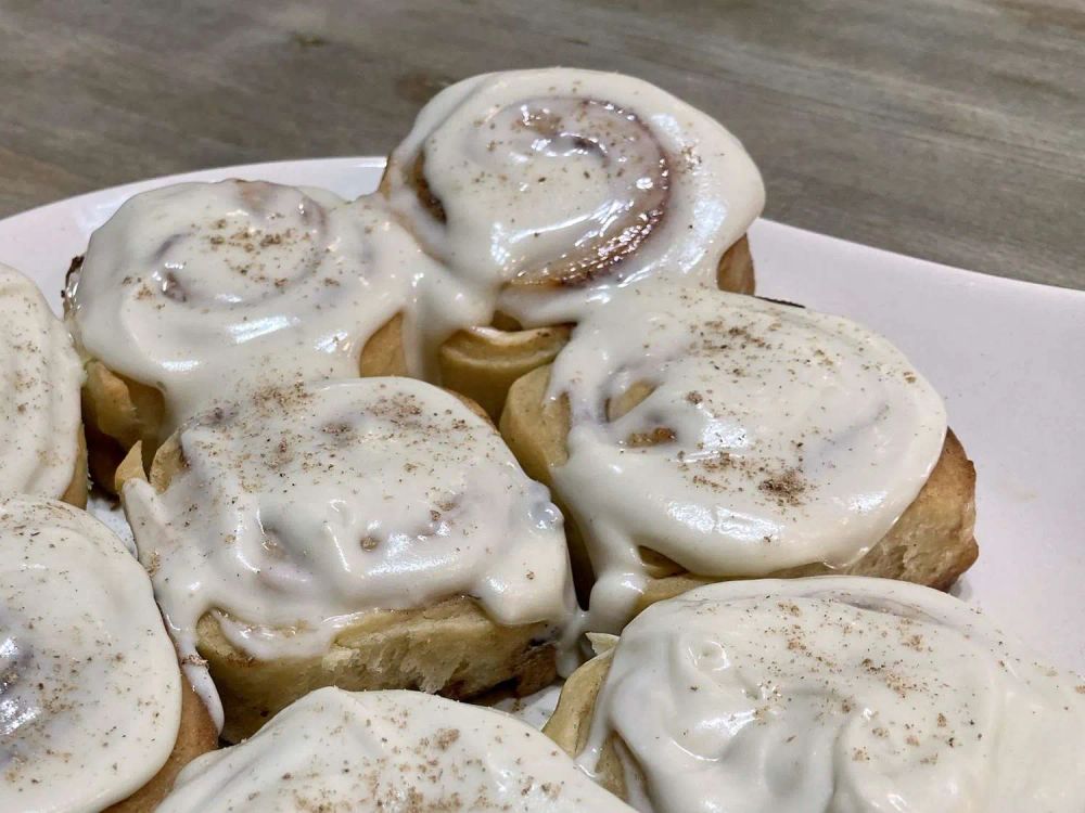 Eggnog Cinnamon Rolls