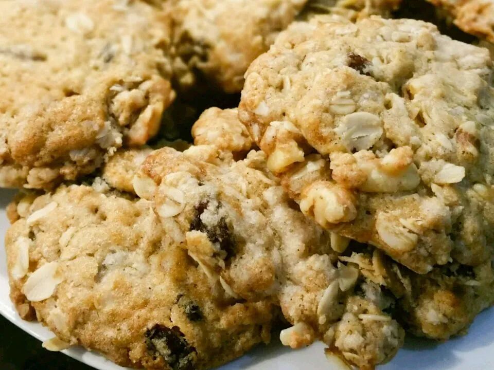 The Best Oatmeal Cookies