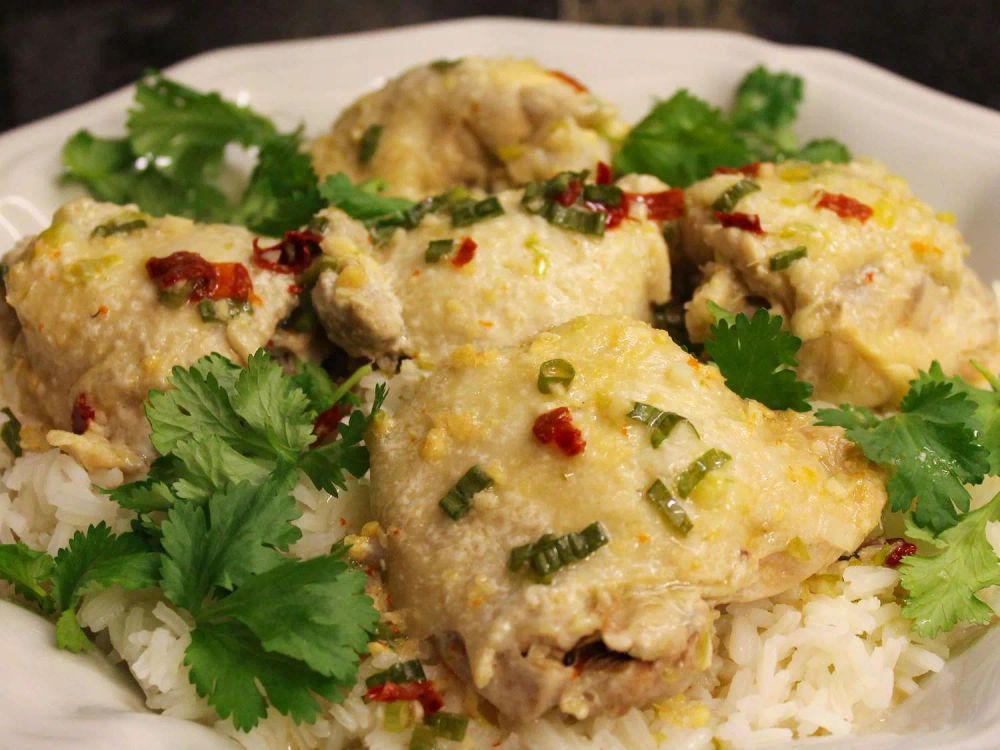 Thai-Inspired Steamed Chicken Thighs