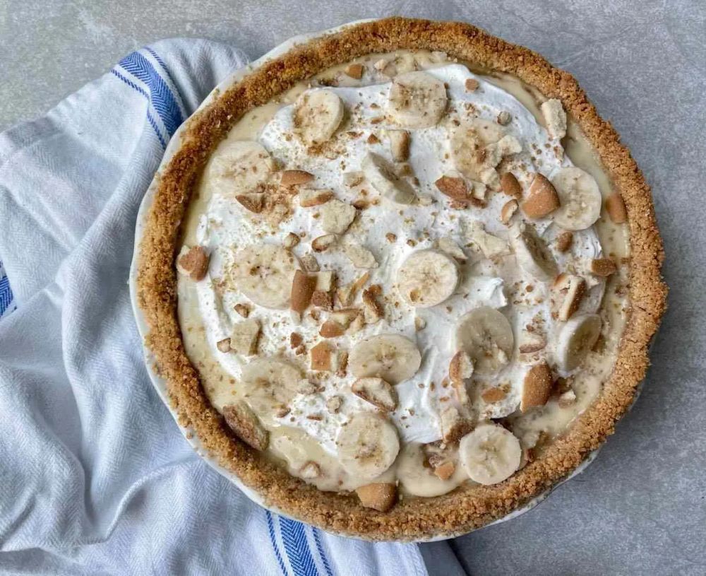 Peanut Butter and Banana Pudding Pie