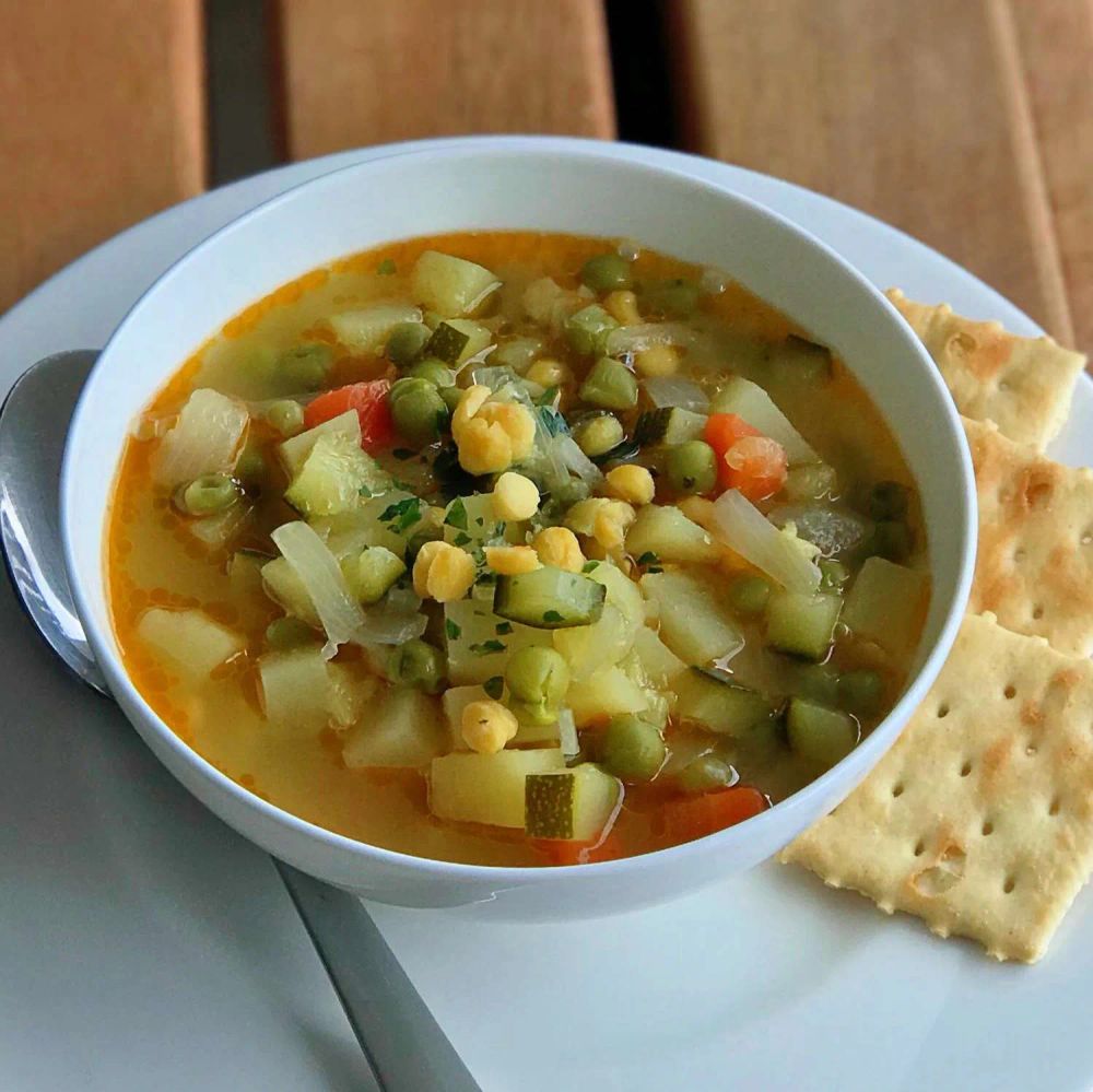 Simple Vegan Split Pea Soup