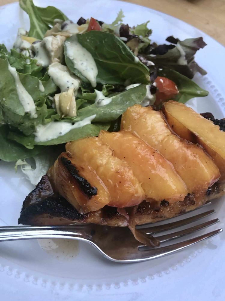 Grilled Chicken with Peach Sauce