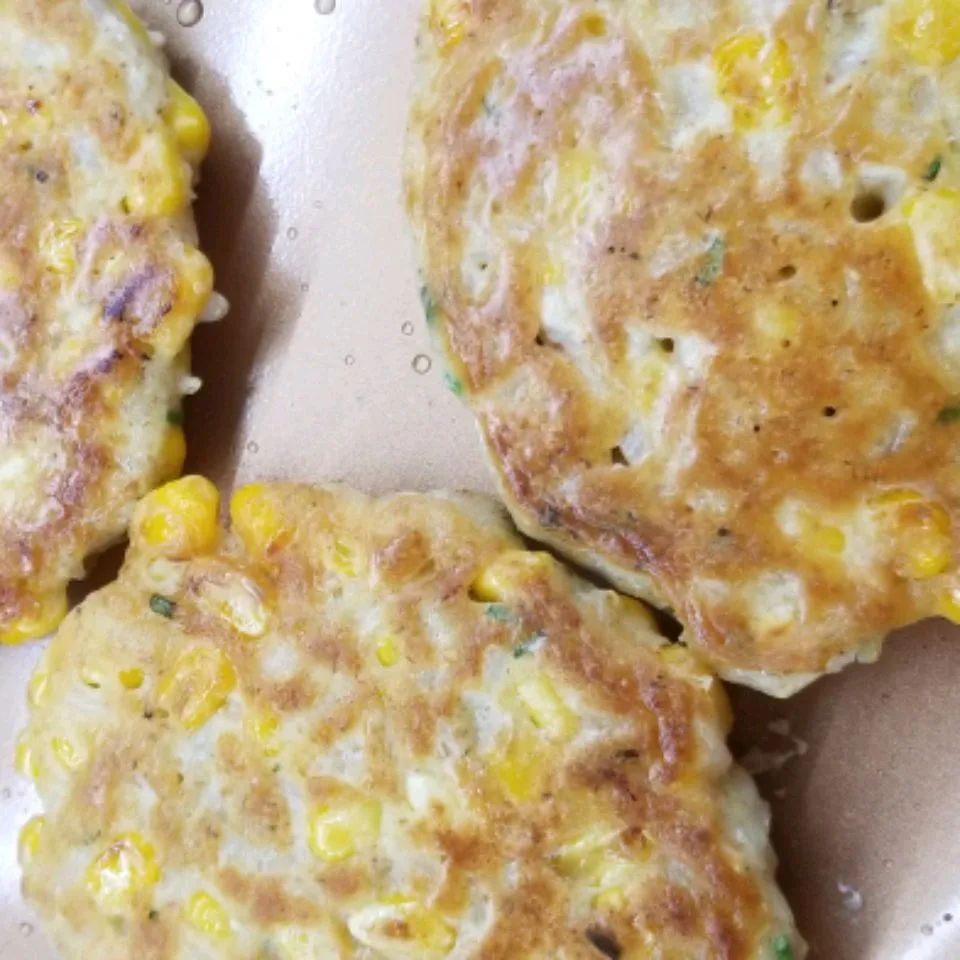 Brown Rice and Corn Cakes