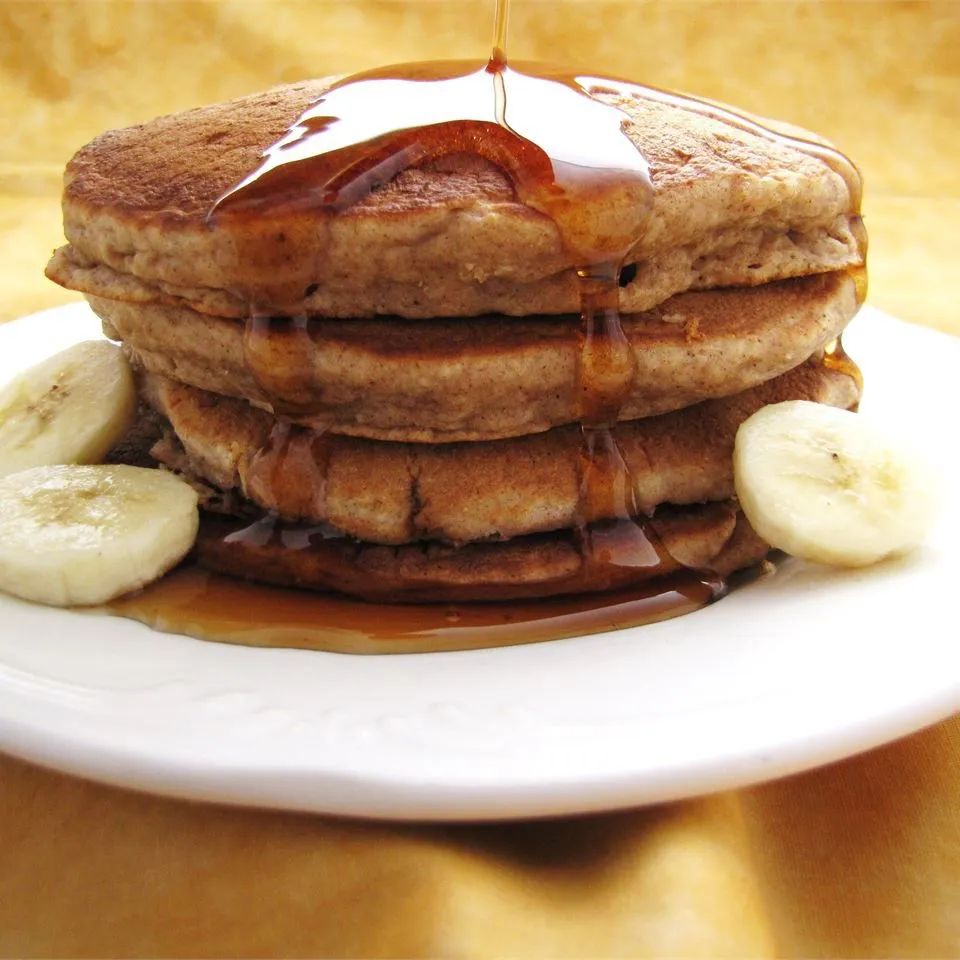 Whole Wheat, Oatmeal, and Banana Pancakes