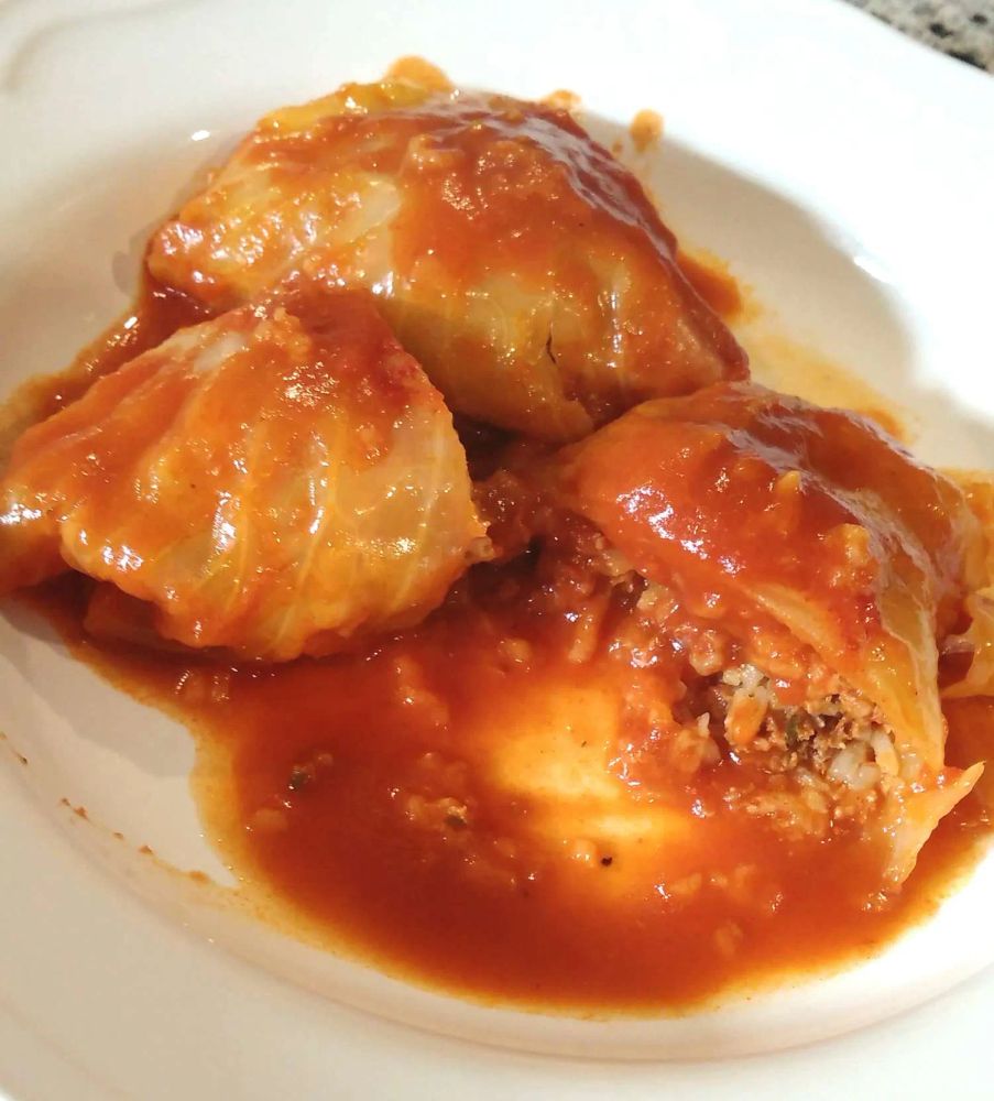 Stuffed Cabbage Rolls with Tomato Sauce