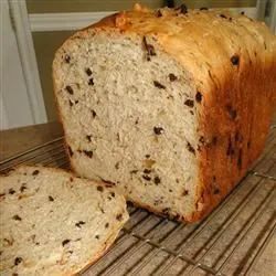 Cardamom, Currant, and Cashew Bread