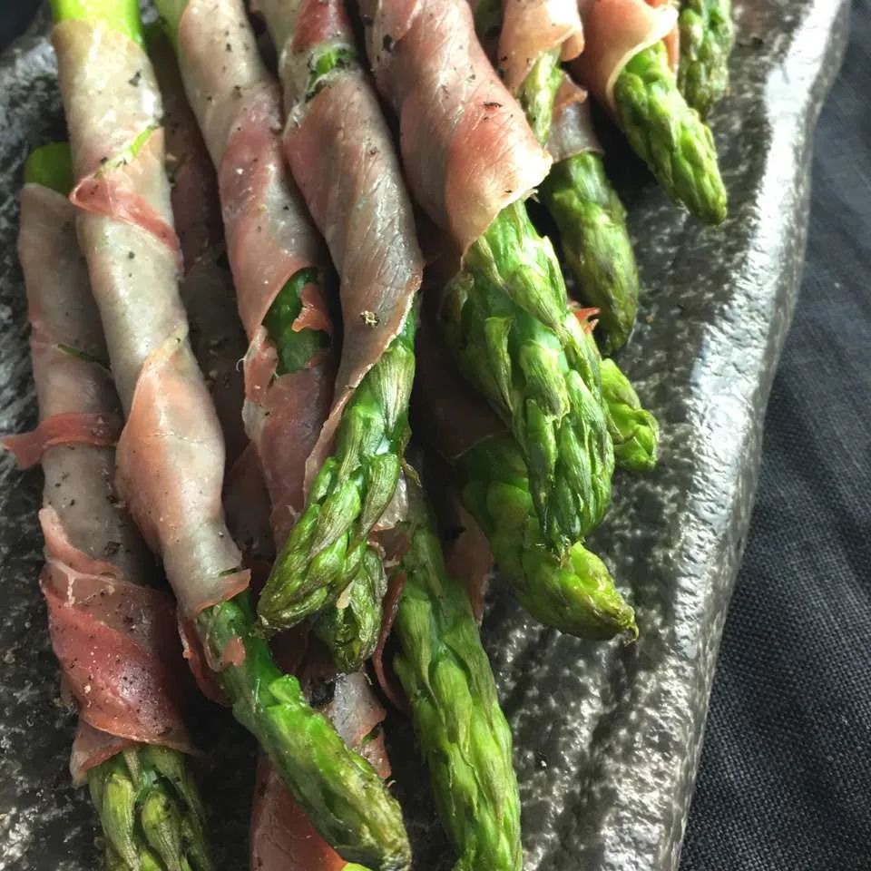 Prosciutto-Wrapped Asparagus