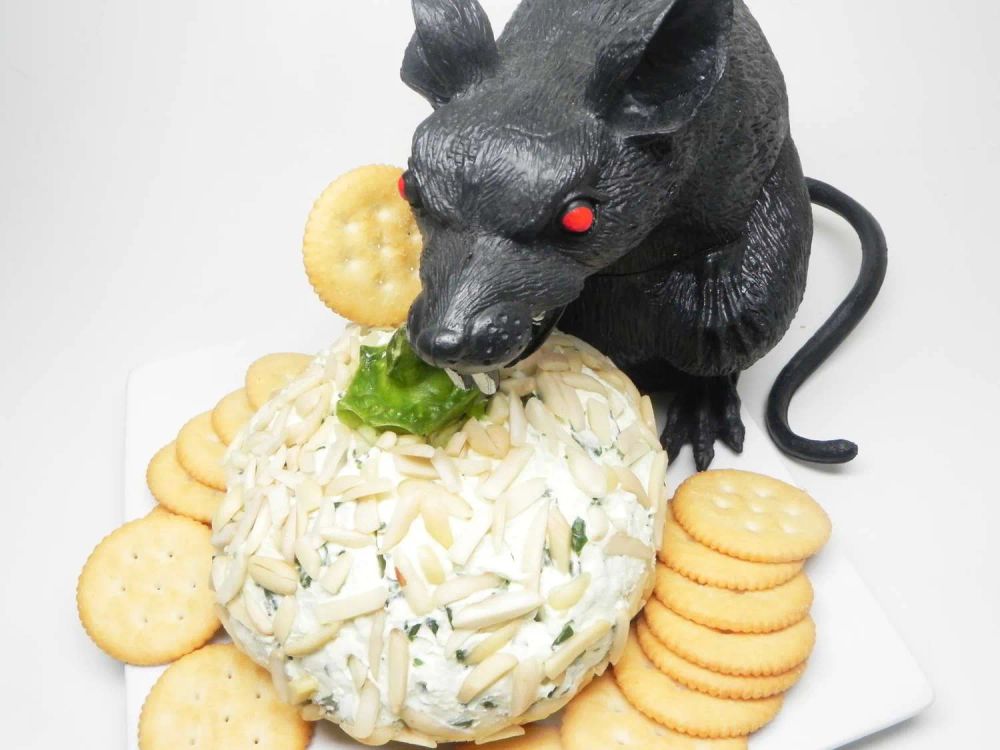 Spinach and Gorgonzola Cheese Ball