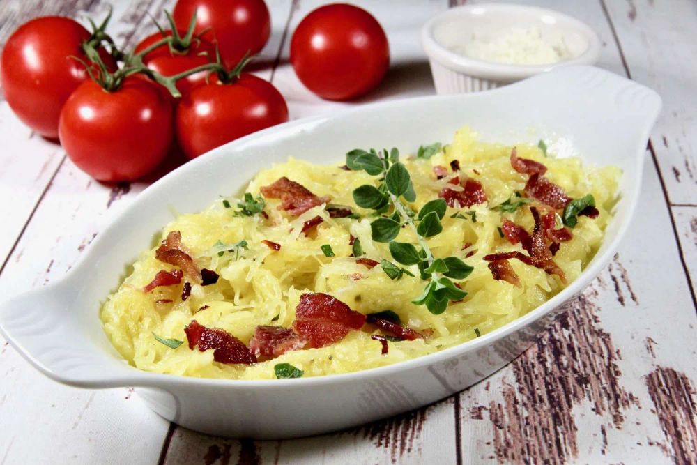 Spicy Garlic-Parmesan Spaghetti Squash with Bacon