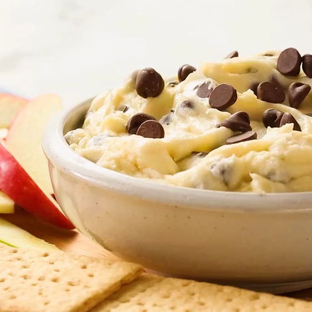 Chocolate Chip Cheesecake Dip