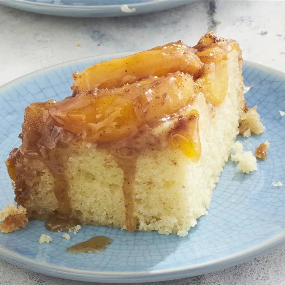 Slow Cooker Peach Upside Down Cake