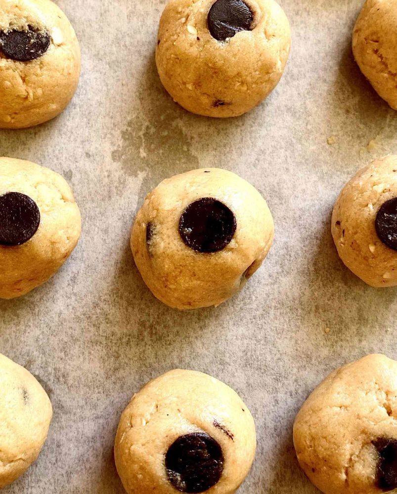 Chocolate Chip Cookie Dough Protein Bites