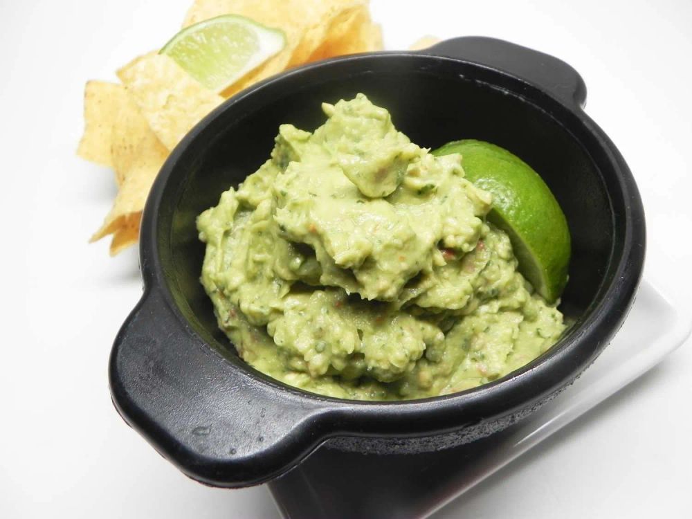 Quick Tomatillo Guacamole