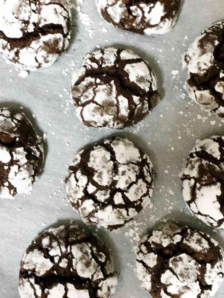 Chocolate-Peppermint Crinkle Cookies