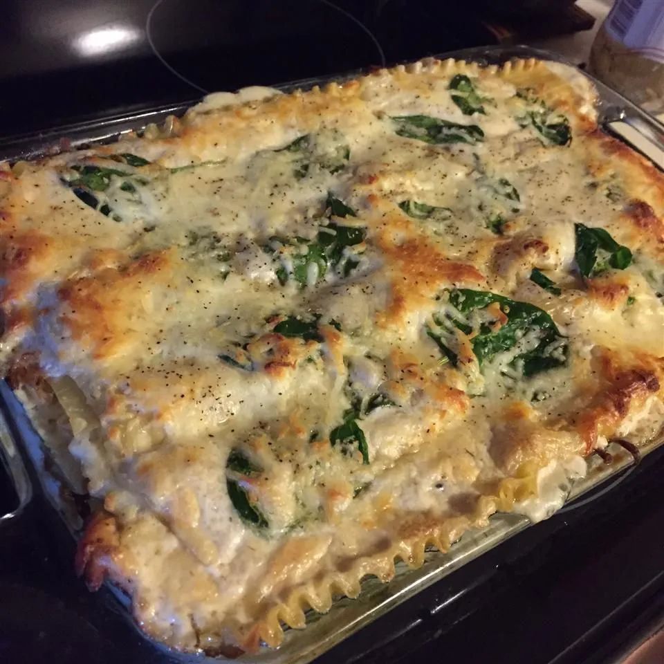 Chicken and Spinach Alfredo Lasagna