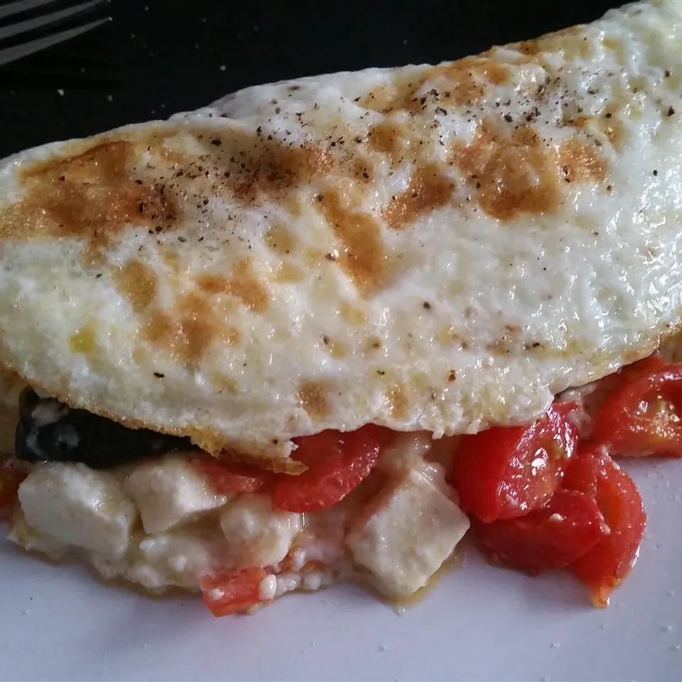 Spinach, Tomato, and Feta Egg White Omelette