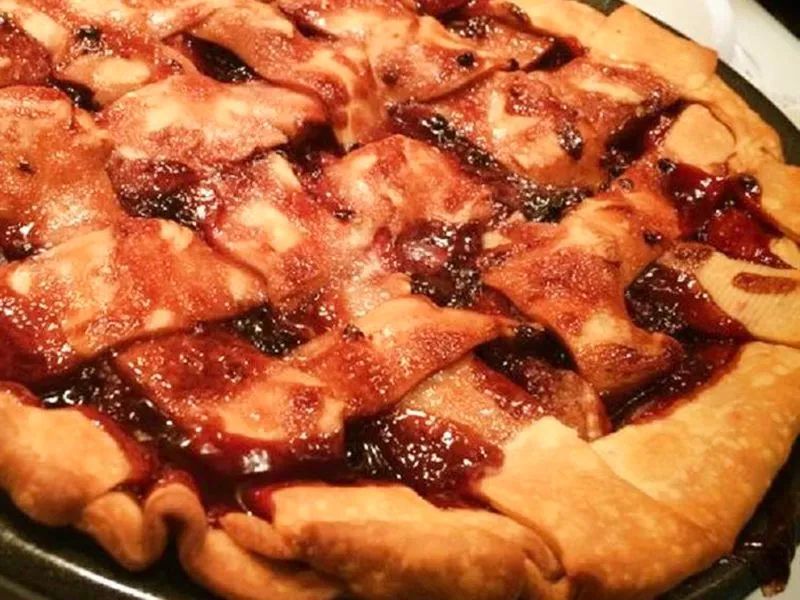 Apple Blackberry Pie