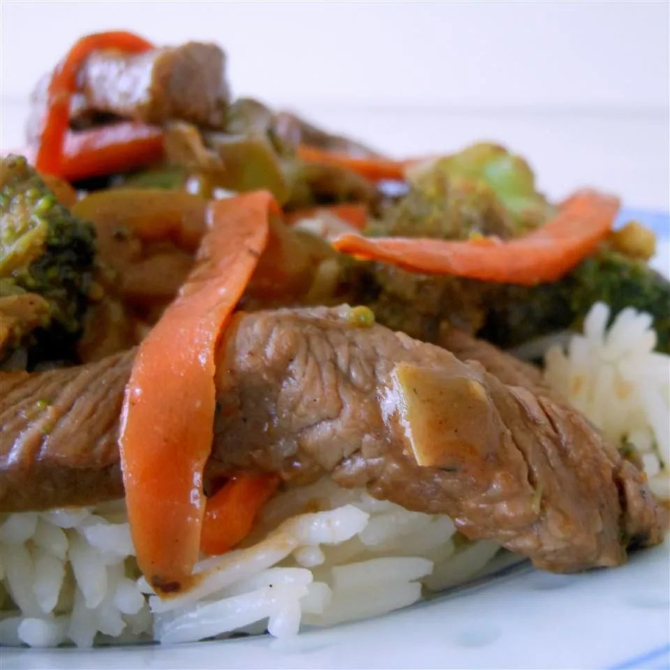 Beef Stir-Fry with Peanut Sauce