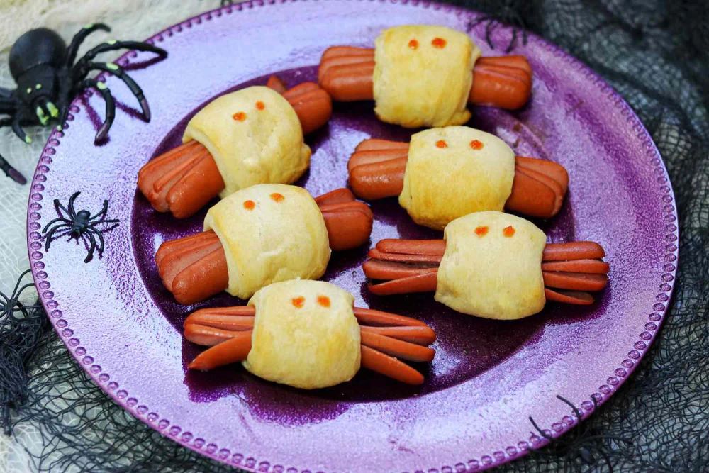 Spooky Spider Halloween Hot Dogs