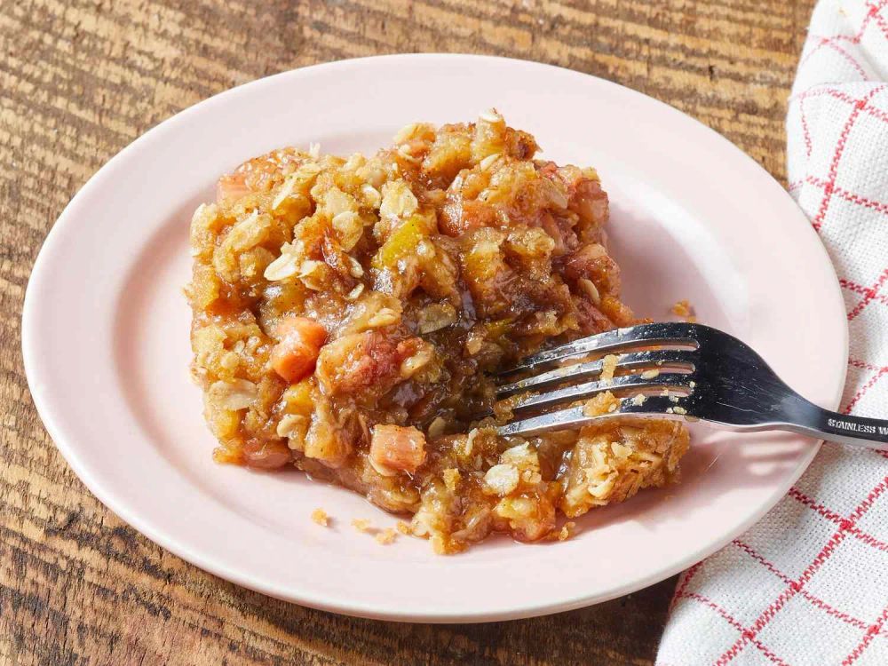 Mom's Rhubarb Crisp