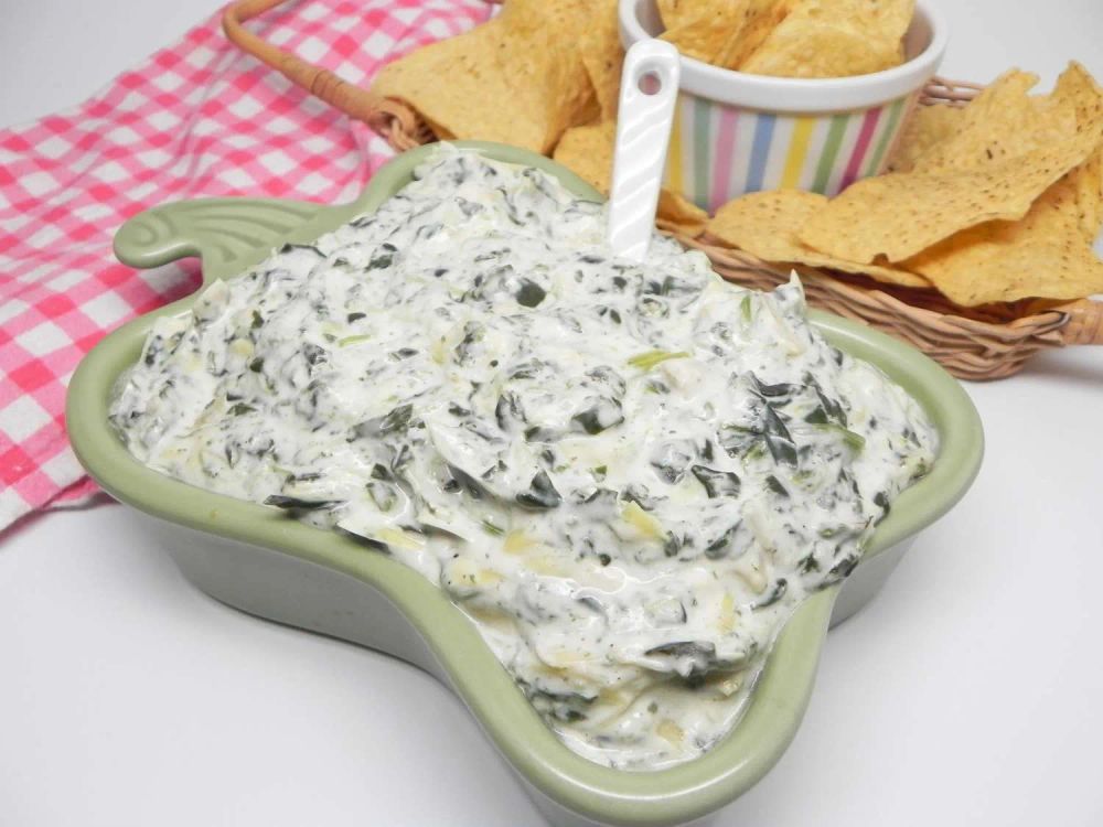 Slow Cooker Spinach-Artichoke Dip