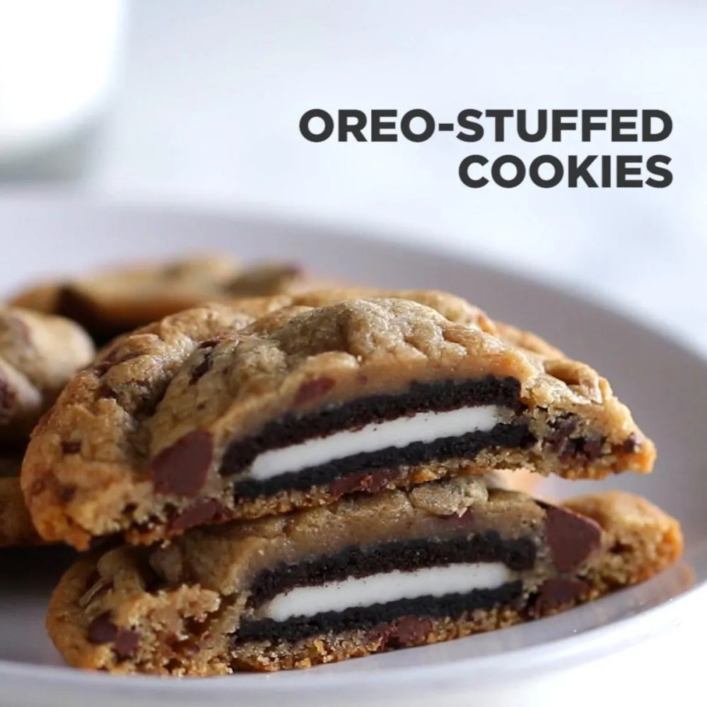 Cookies & Cream-stuffed Cookies