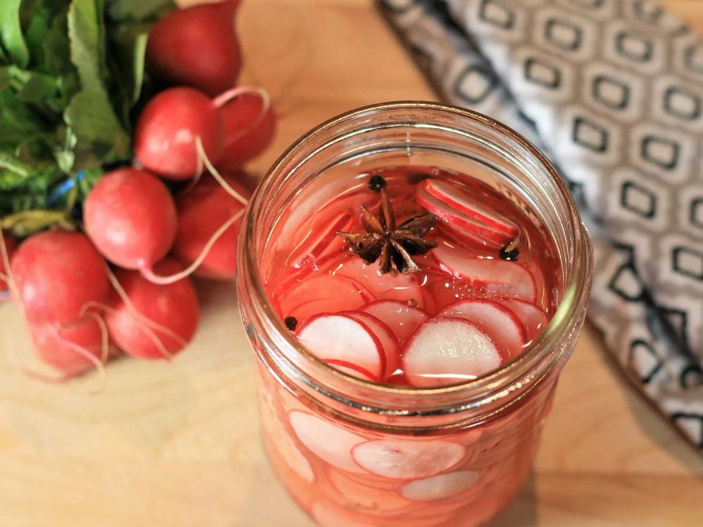 Quick Pickled Radishes