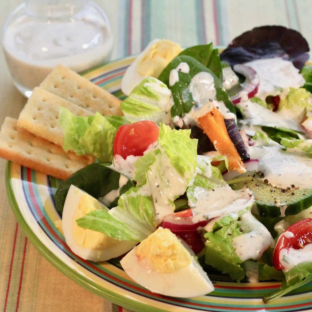 Buttermilk Peppercorn Ranch Salad Dressing