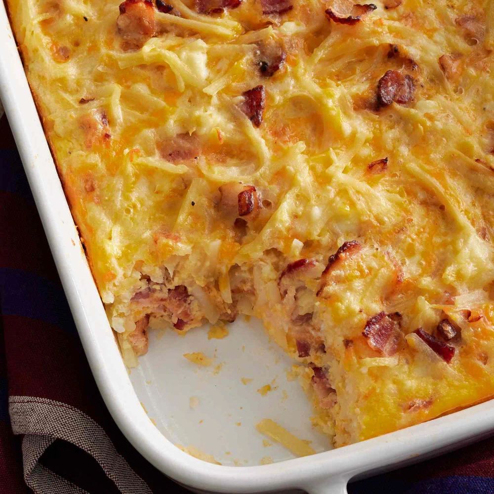 Cheesy Amish Breakfast Casserole