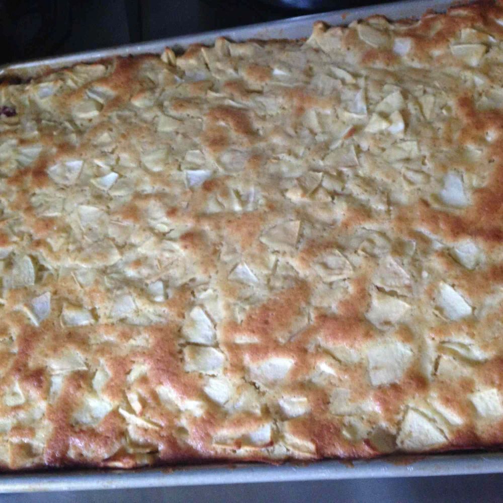 German Apple Sheet Cake