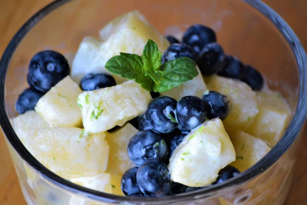 Blueberry-Pineapple Salad with Creamy Yogurt Dressing