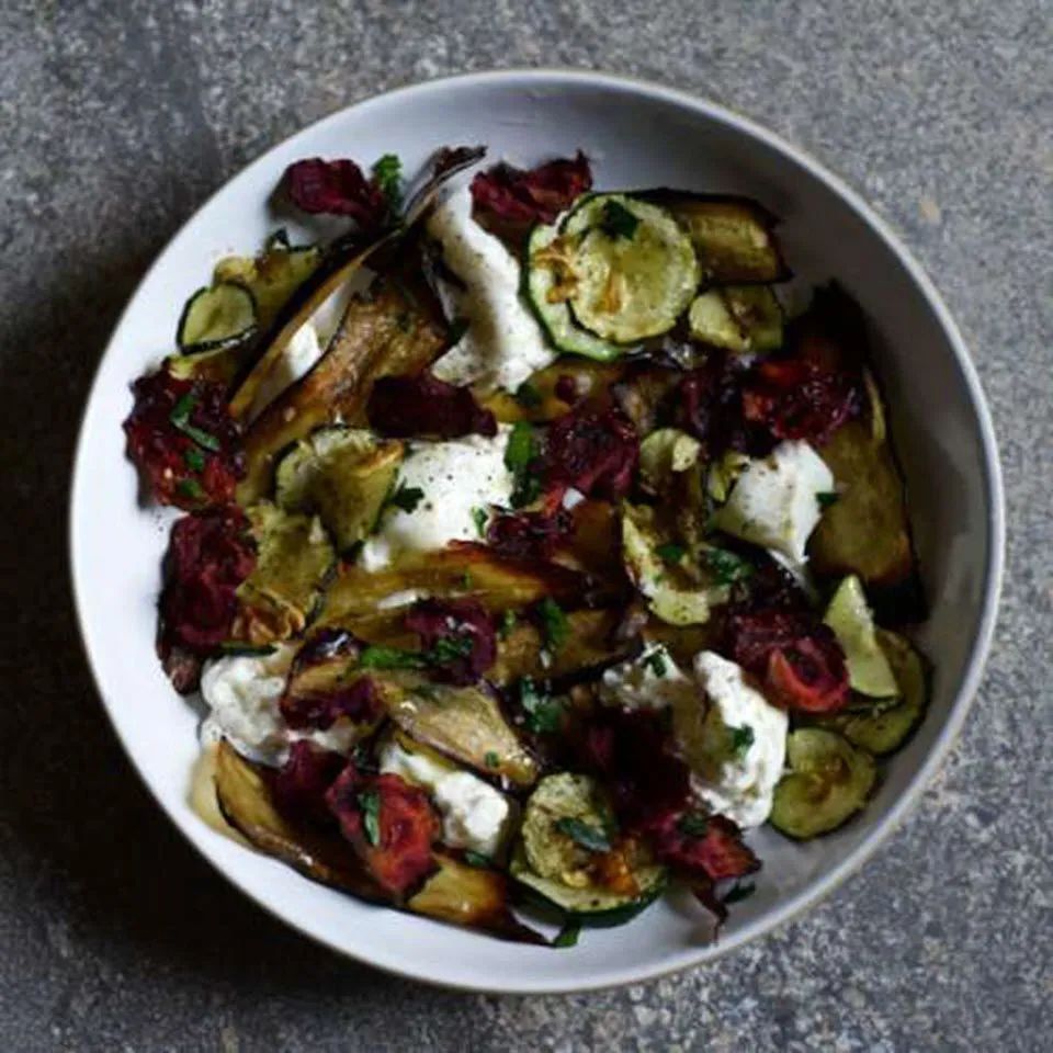 Burrata Salad with Fried Zucchini and Vegetable Chips