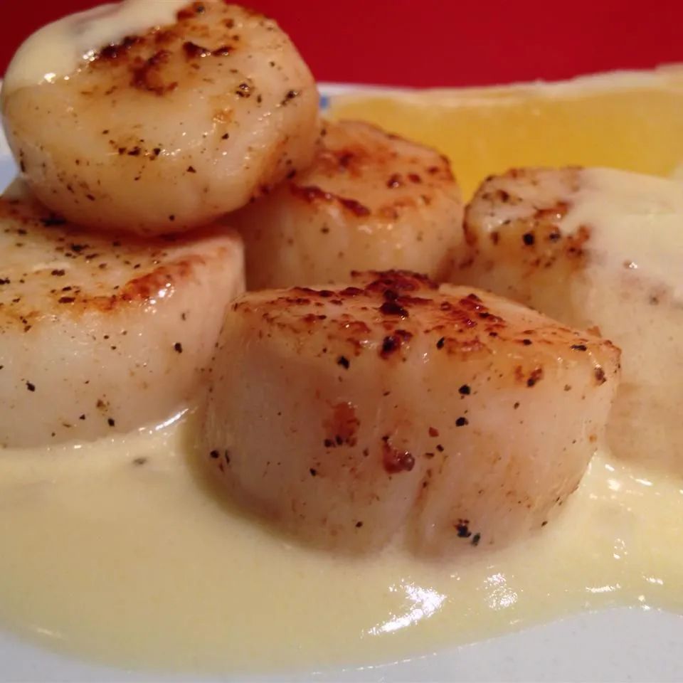 Scallops with White Wine Sauce