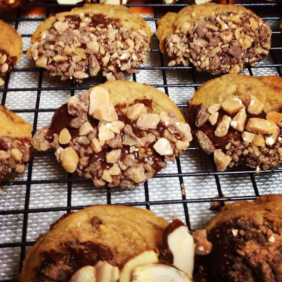 Maple Toffee Shortbread Cookies