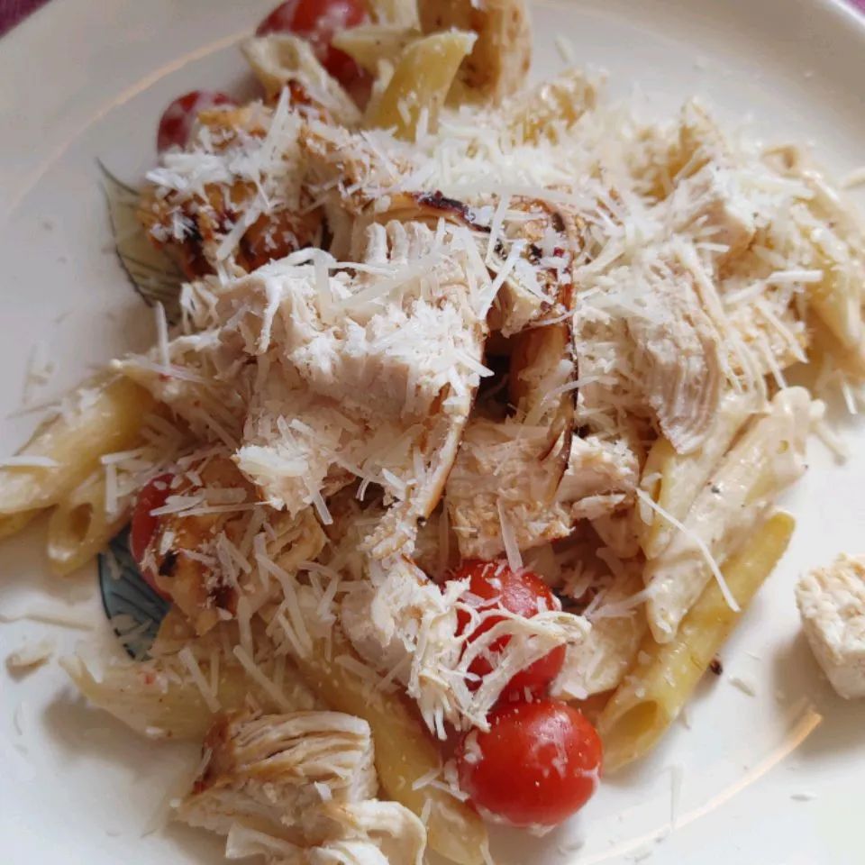 Creamy Tomato-Basil Pasta with Chicken