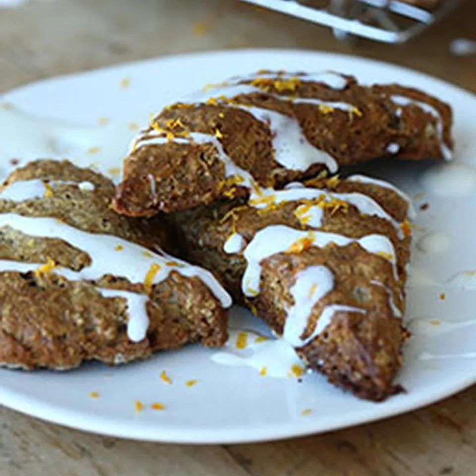 Gingerbread Scones with Lemon Breakfast Cream