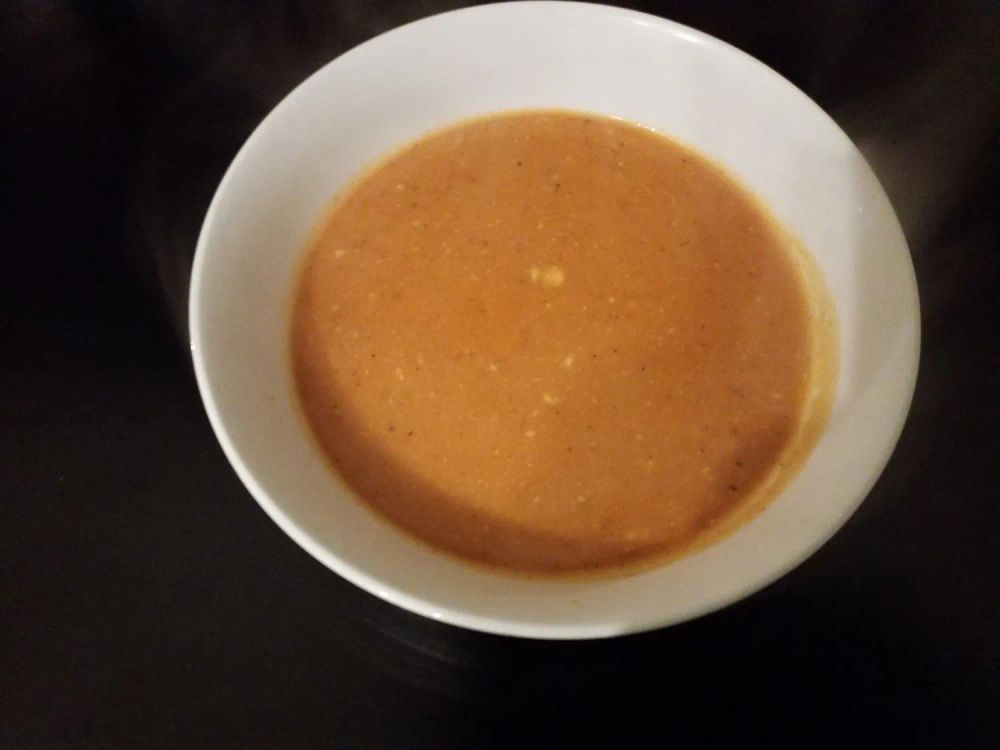 Classic Dairy-Free Cream of Tomato and Basil Soup