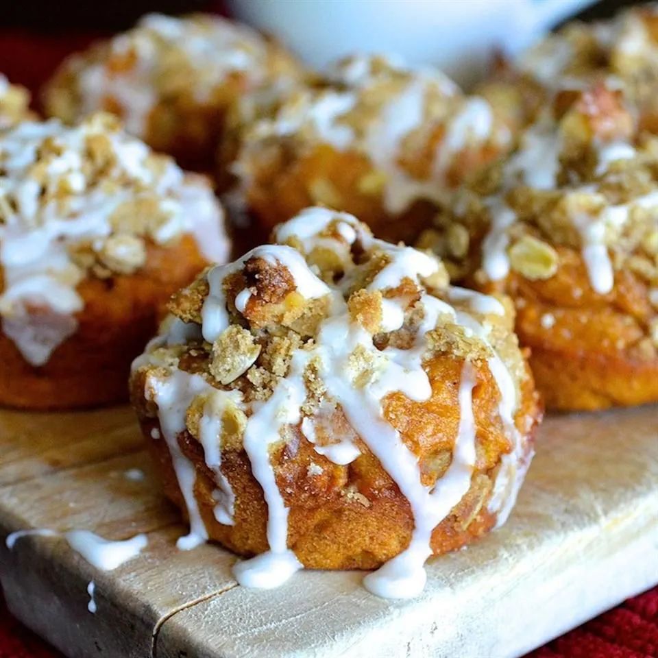 Skinny Pumpkin Spice Muffins with Walnut Streusel