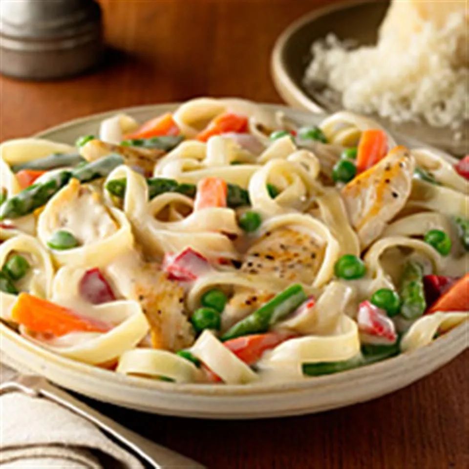 Chicken 'N Pasta Primavera