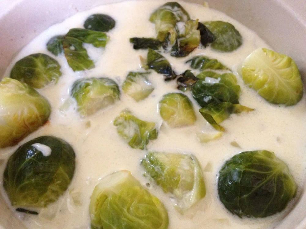 Brussels Sprouts with Cheese Sauce