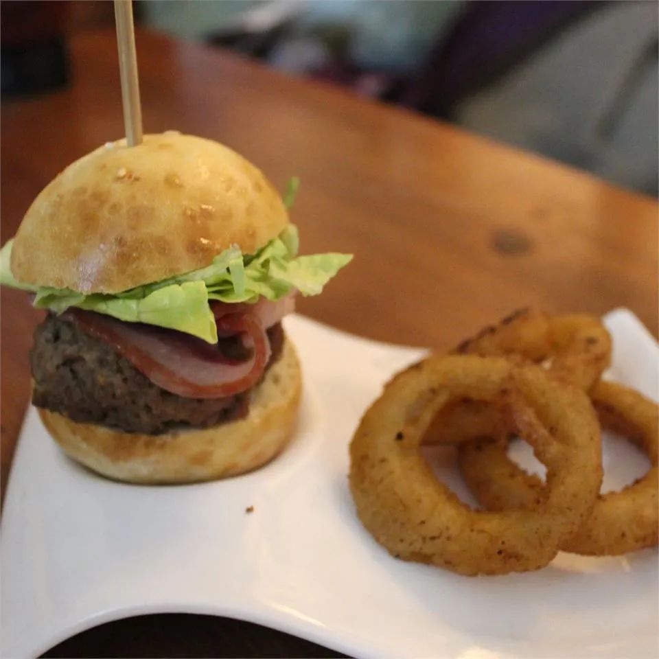 Gourmet Pub Burgers