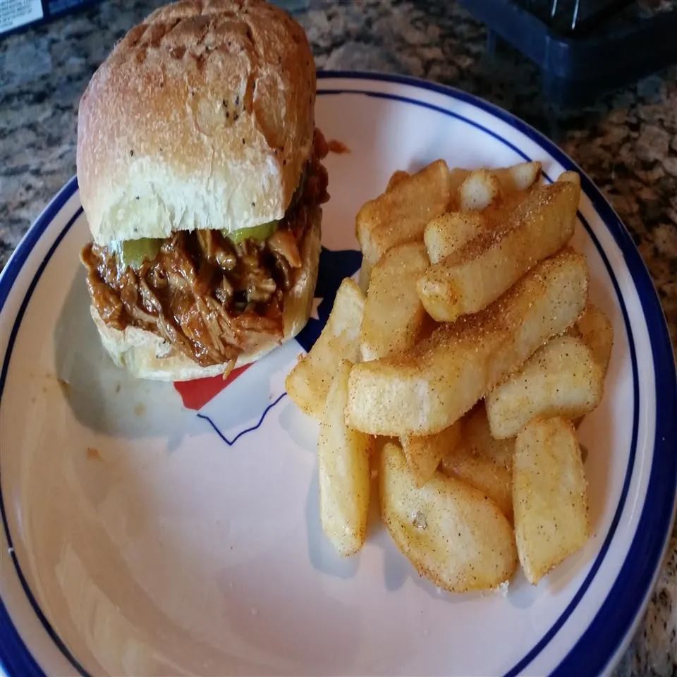 Slow Cooker BBQ Pulled Chicken